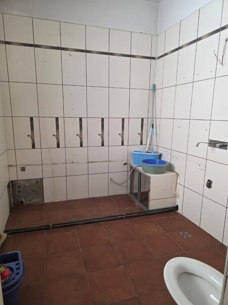 Piata Unirii, pe Bibescu Voda, 3 minute metrou, etajul 1